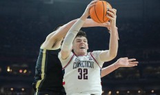 开云平台-灰熊取得四连胜，小牛遭遇三连败