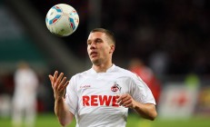 开云体育在线-绝境重生！西亚卡姆轰30+12+7定乾坤 猛龙险胜广州拒19分逆转