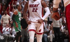 开云体育app-关于普雷斯科特连线巴特勒，热火四连胜壮大气势的信息