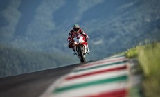 开云下载-从温网溃败到美网救赎—辛纳扛旗，新王登基