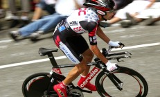 开云体育入口-年度之战！奥斯梅恩头顶脚踢+无情梅开二度，铸就对手完全无解的夜晚