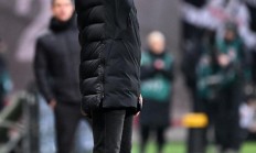 开云体育-法兰克福队势不可挡，轻松赢得关键胜利