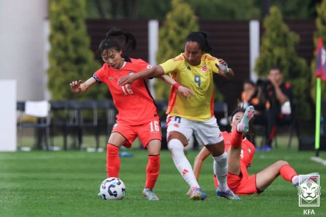 韩国女足实力不俗，登顶国际杯赛