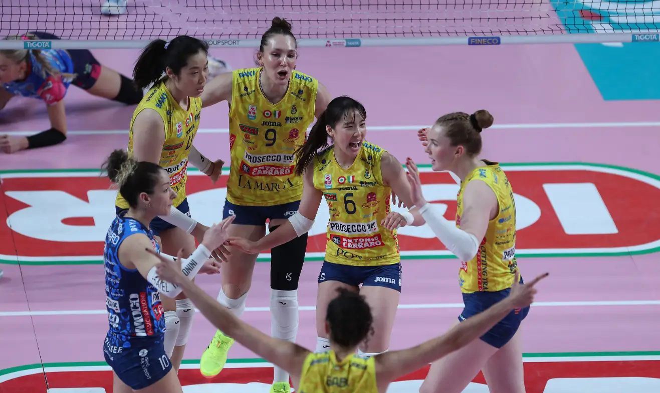 意大利女篮横扫美国晋级女子篮球四分之一决赛的简单介绍