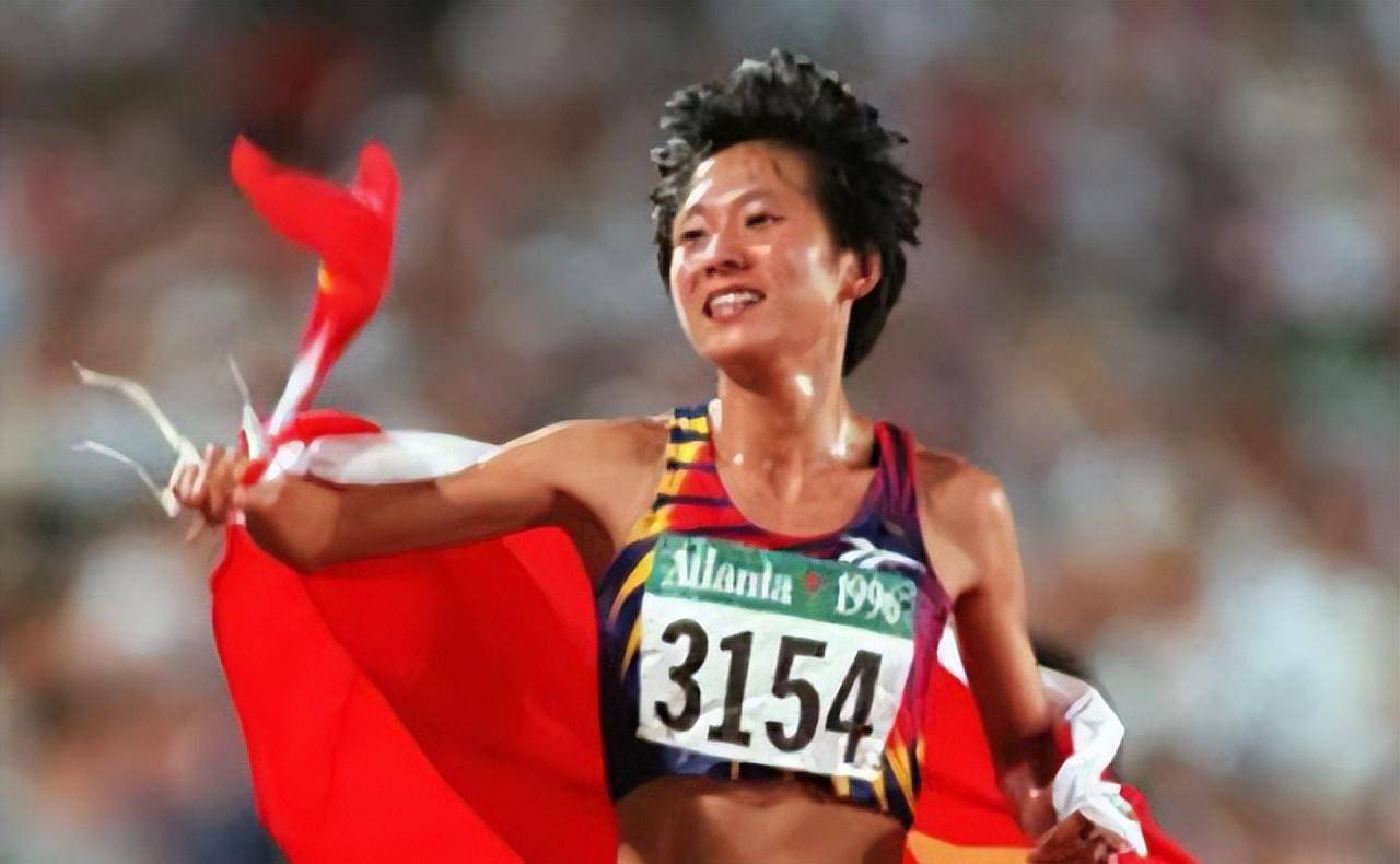 阿尔及利亚运动员在田径比赛中表现突出,获得荣誉的简单介绍 阿尔及利亚运动员在田径比赛中表现突出,获得荣誉的简单介绍