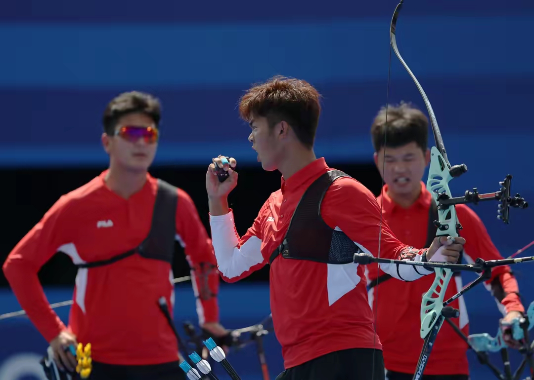 射箭比赛中，韩国选手击败对手获胜