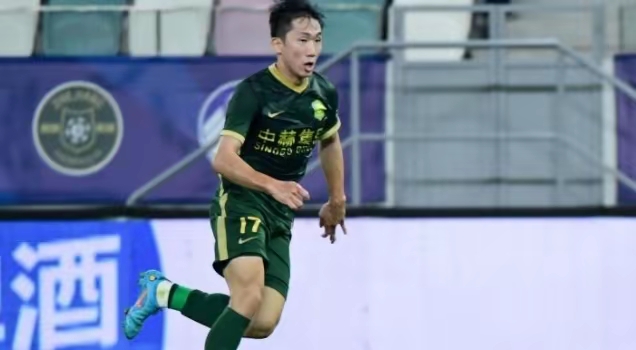 球员个人表现亮眼，被誉为团队救星