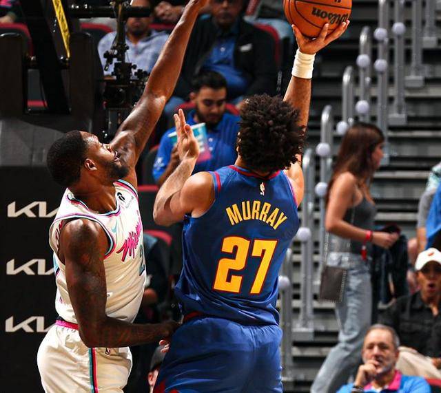 关于普雷斯科特连线巴特勒，热火四连胜壮大气势的信息