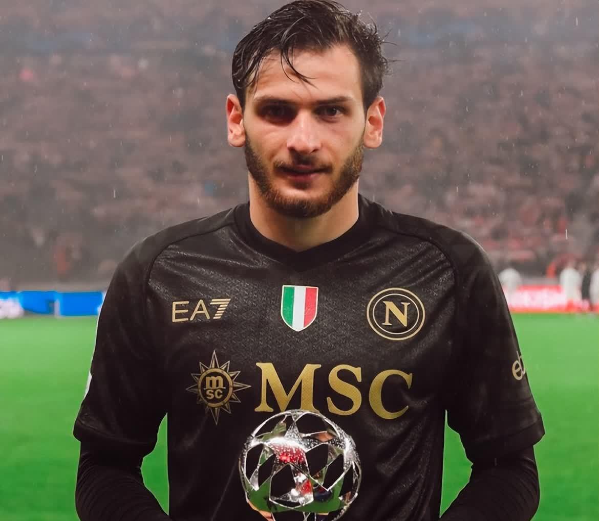 意甲传奇球星退休，球迷感慨时光飞逝