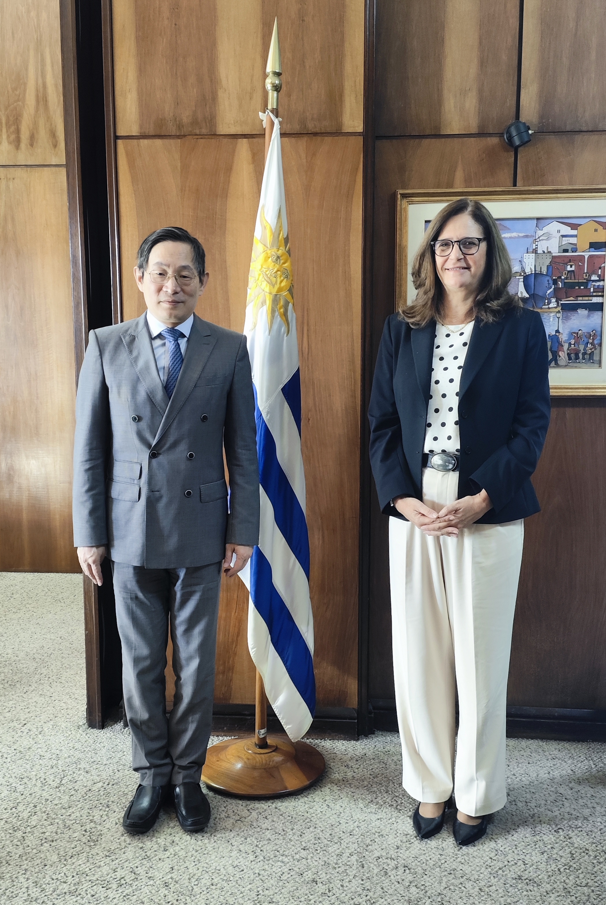 乌拉圭不敌法国，晋级淘汰赛前途岌岌可危