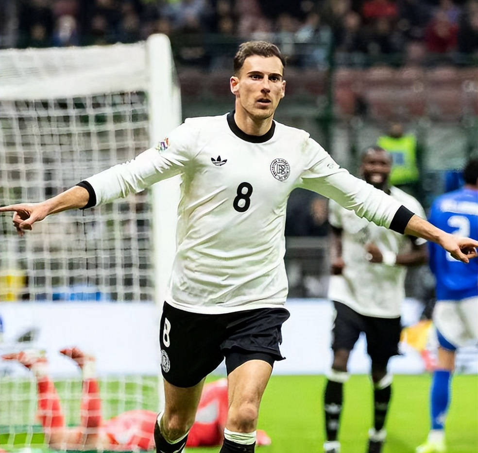 欧国联半决赛战况激烈，球员展现实力