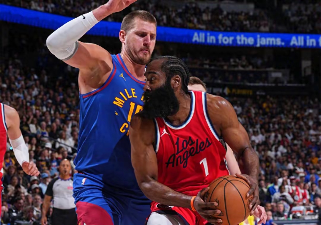 快船客场大胜小牛豪取7连胜的简单介绍