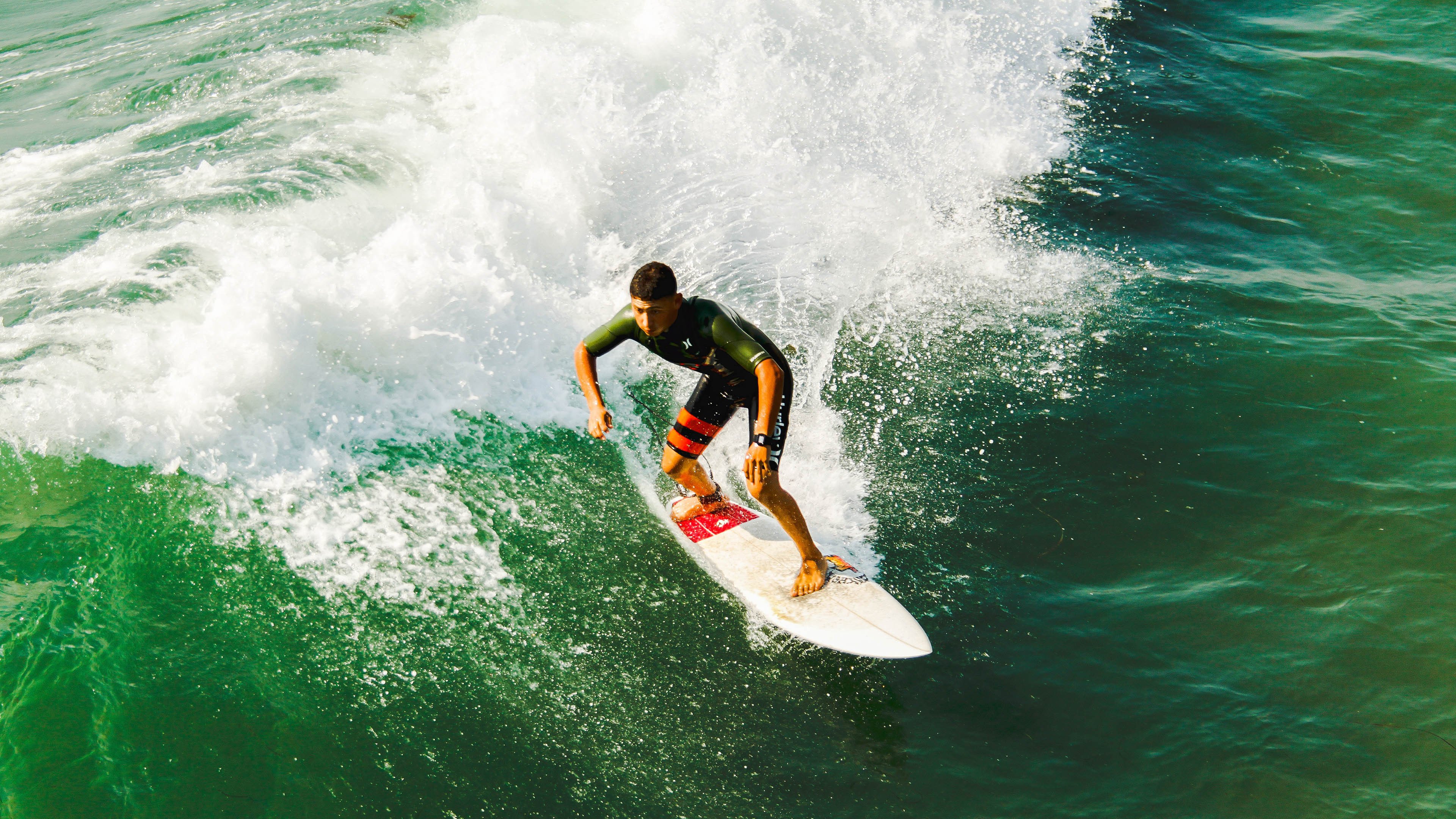哈兰德化身关键先生,助安哥拉逆转拿下几内亚