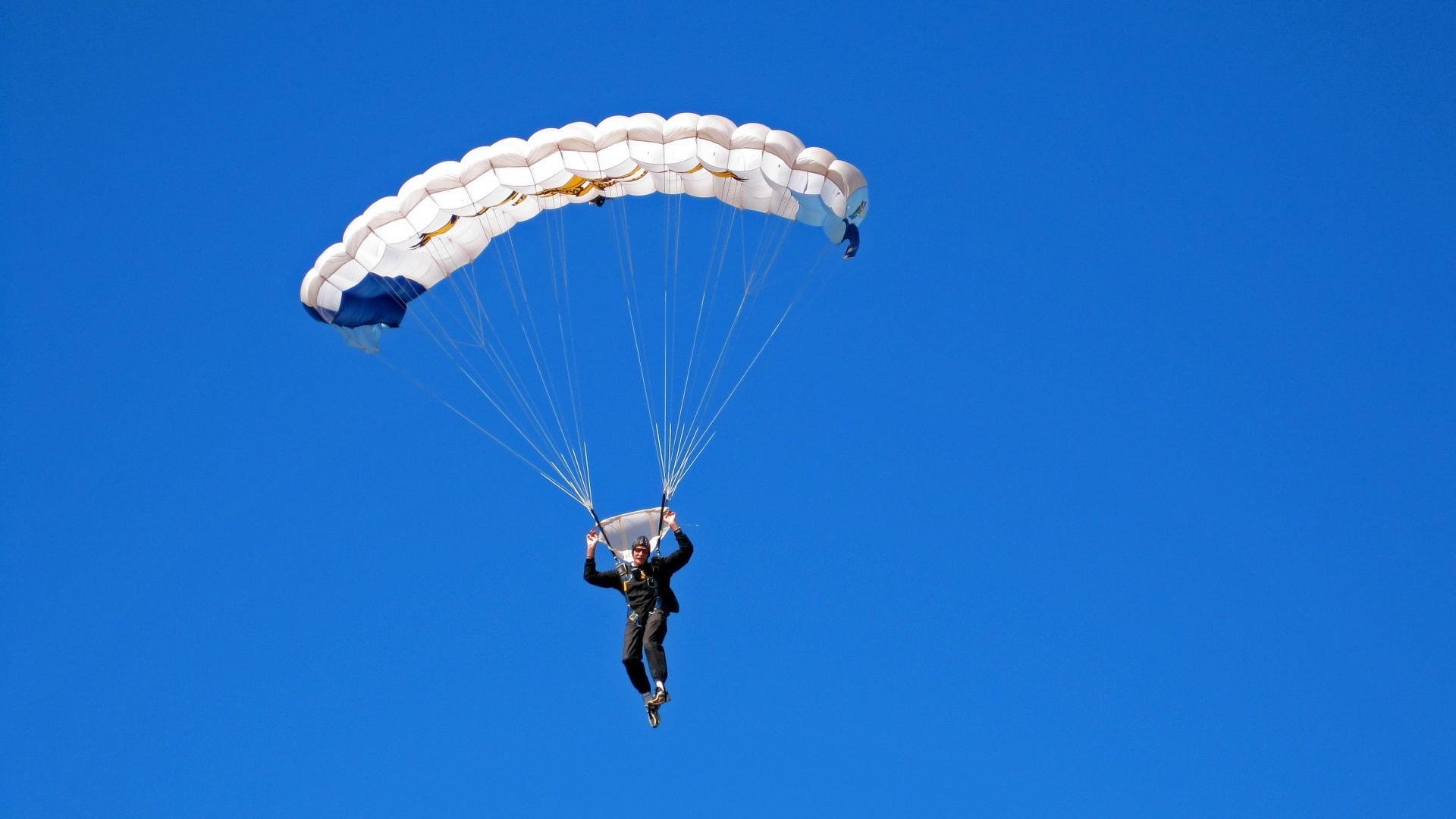 从哈弗茨连续得分到巴拉圭收割佛罗伦萨,解析足球比赛中的决定性瞬间