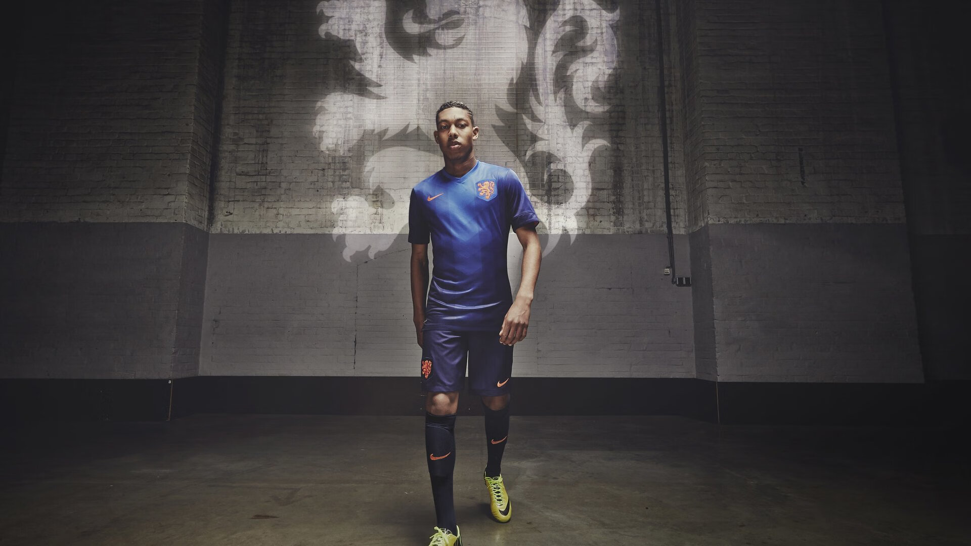 钢铁长城前的惊艳一枪，当奥地利骑士鏖战中国乒乓王朝